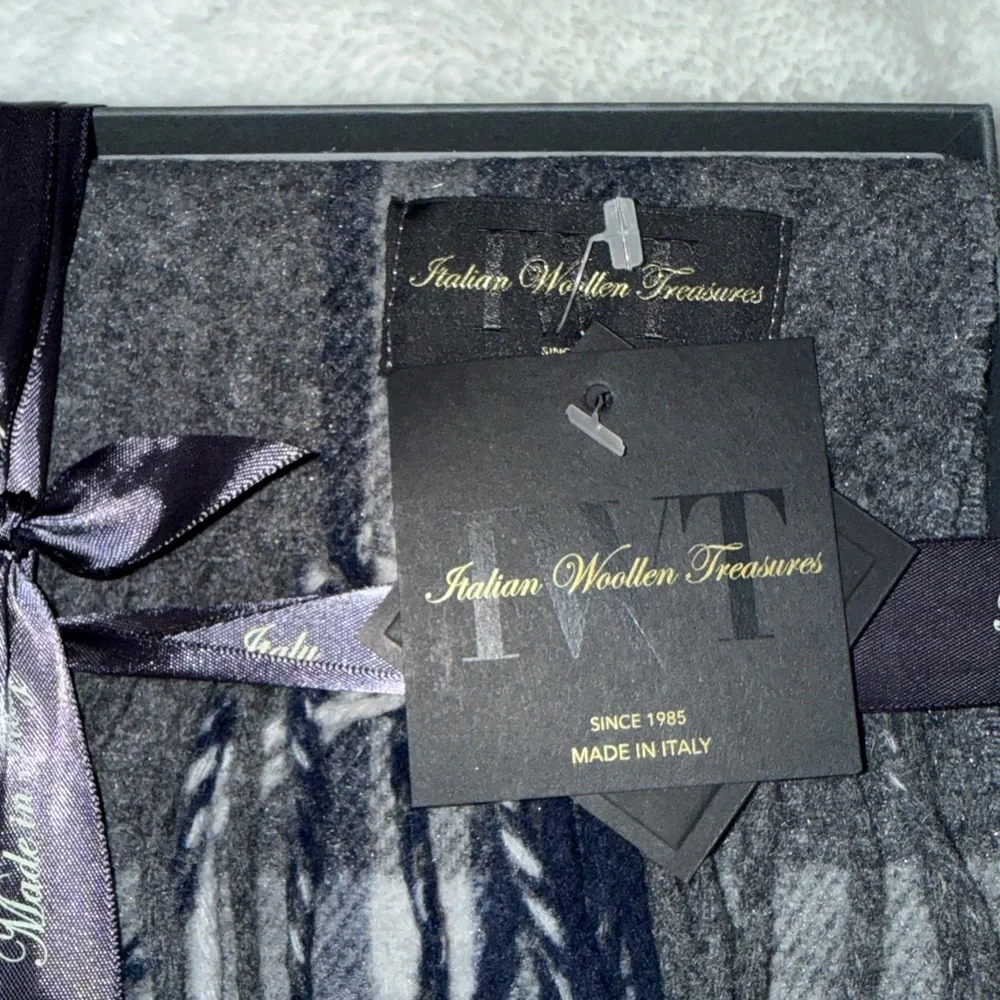 Italian Woollen Treasures Scarf 100% Wool Made in Italy Black Gray Men's Scarf